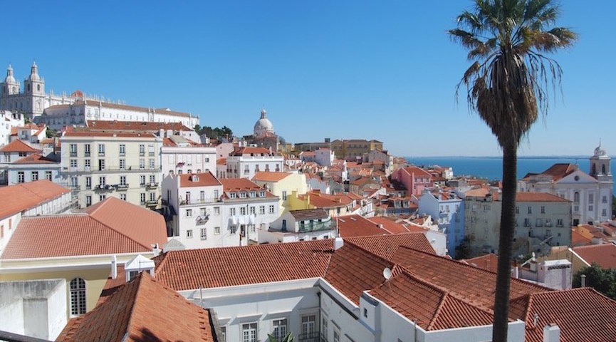How to explore Alfama the right way.